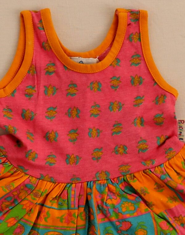 Robe motif néo-provençal