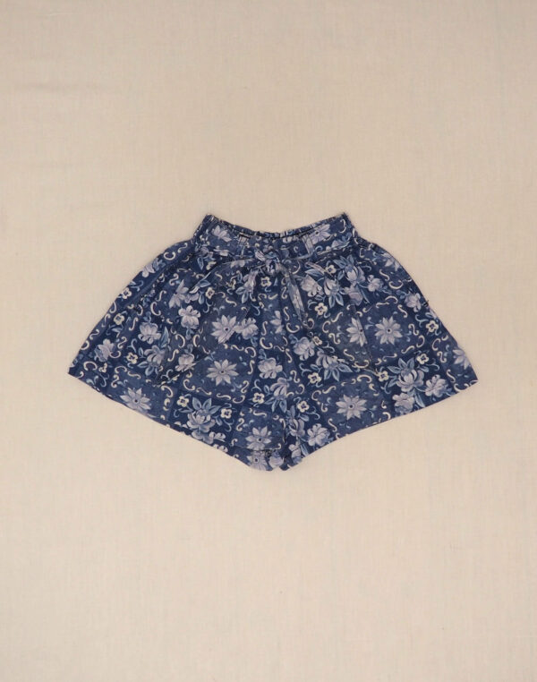 Floral shorts with knotted waistband