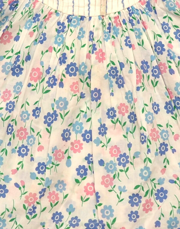 Robe plissée fleurie