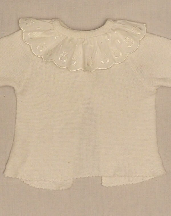 Sweater with embroidered bear collar