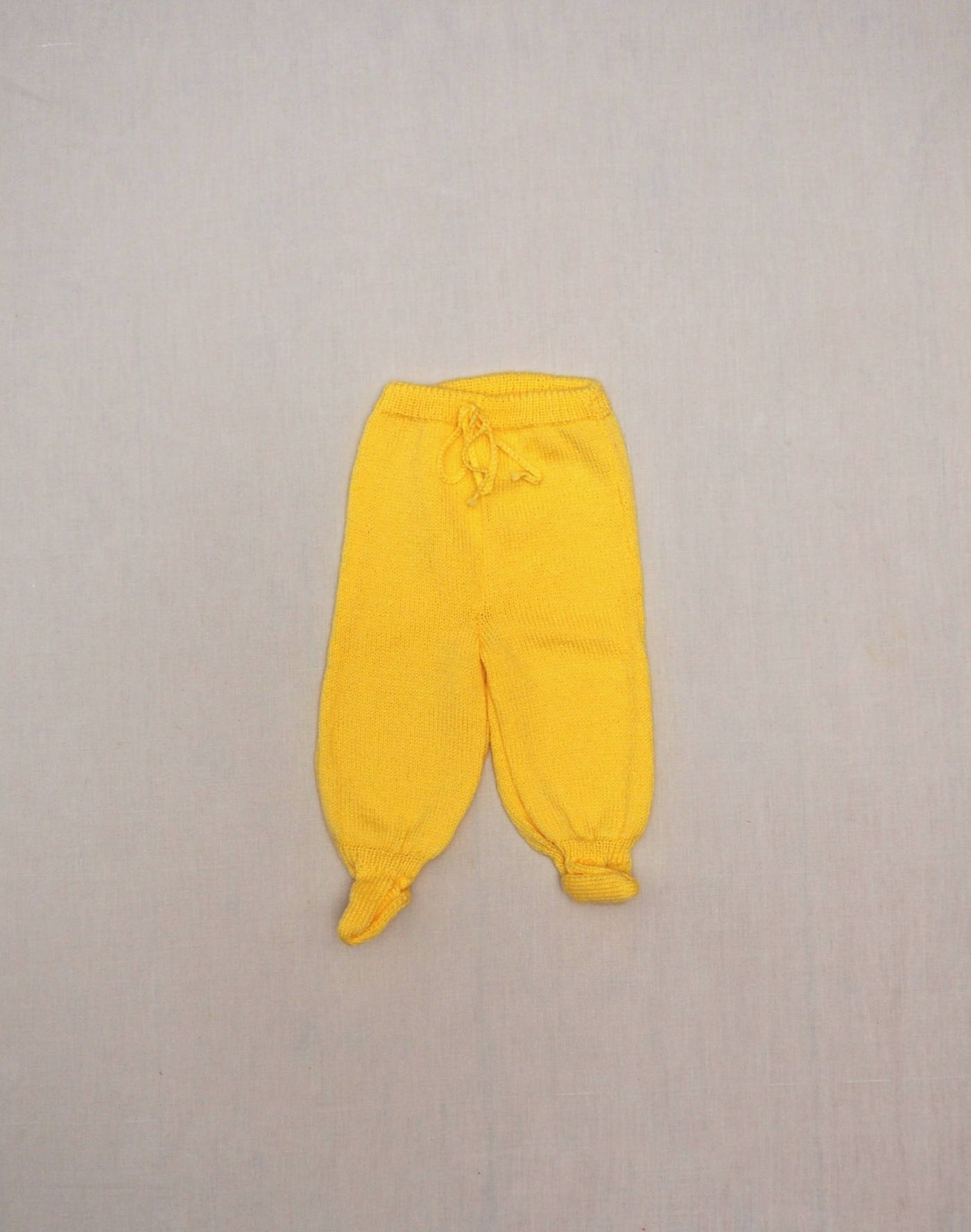 Collant bouffant tricoté main jaune