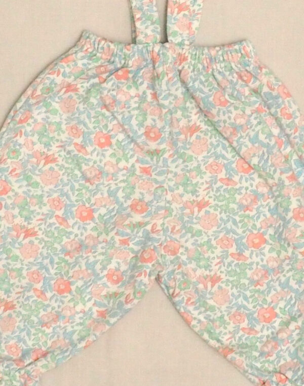Pantalon à bretelles fleuri