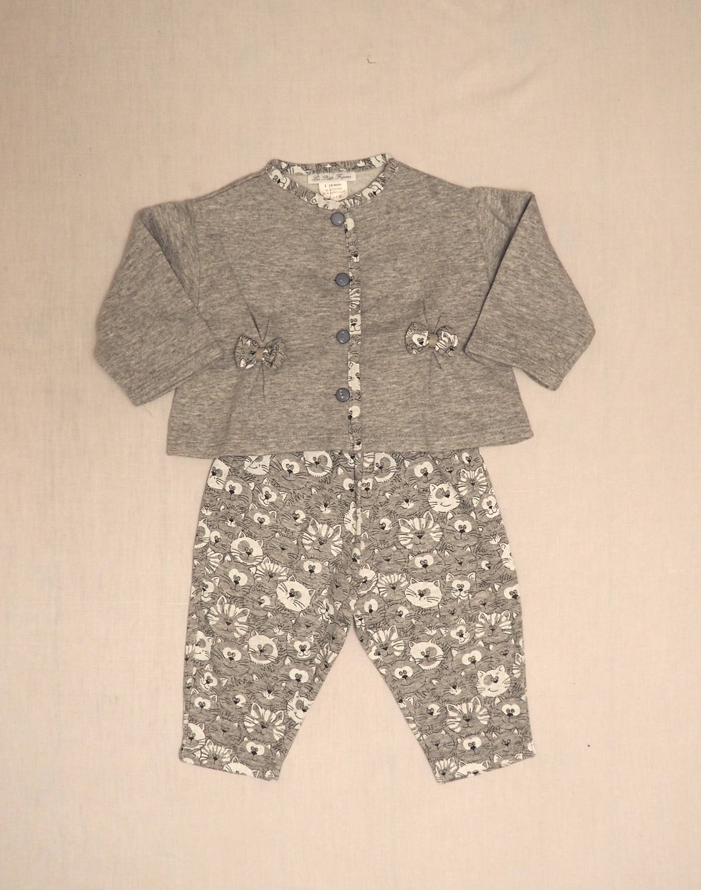 Grey cat set