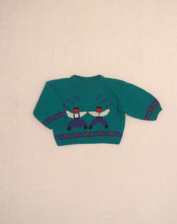 Hand-knitted sweater for dancers