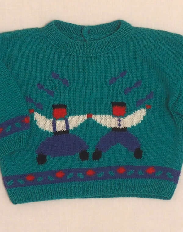 Hand-knitted sweater for dancers