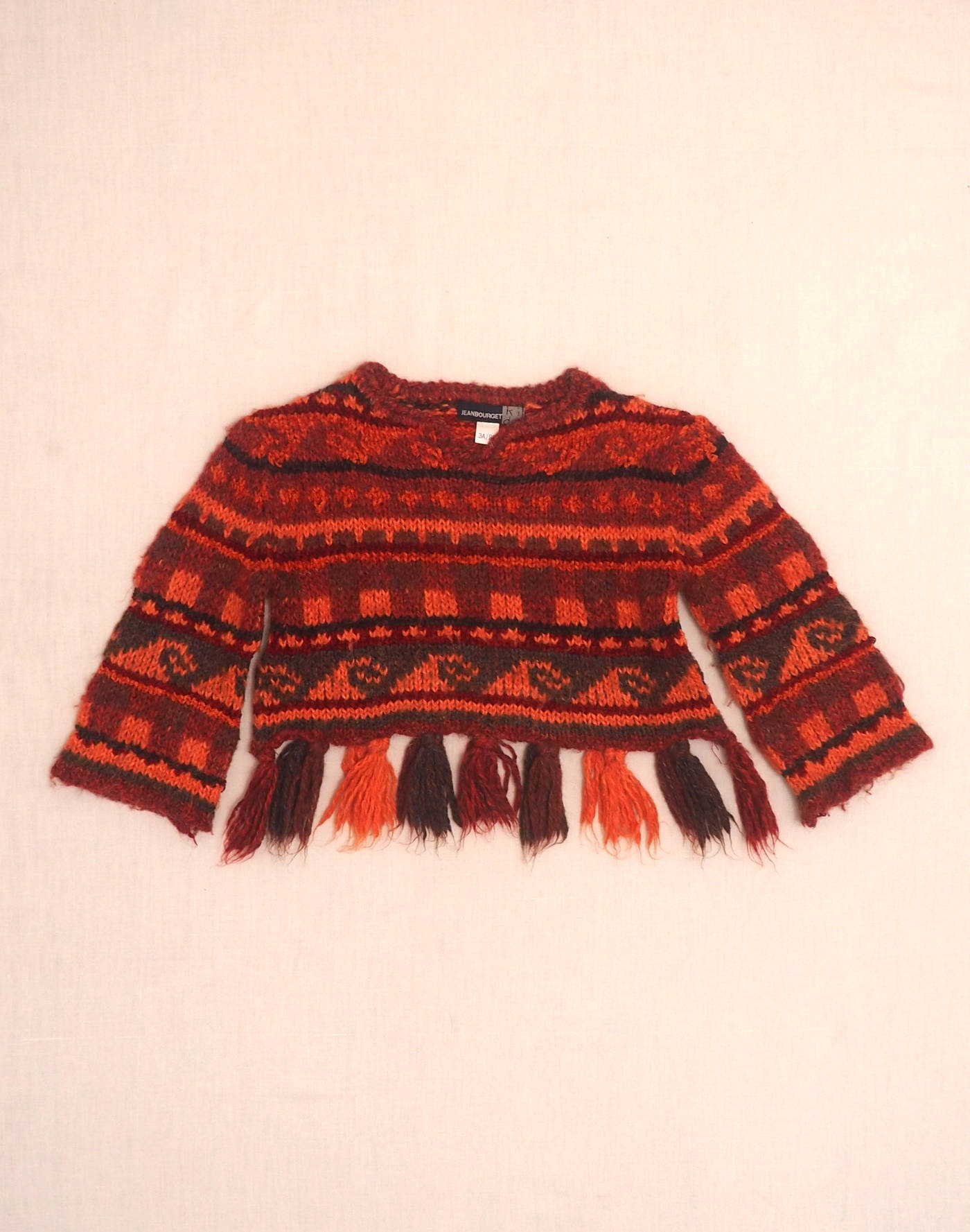 Short fringed sweater