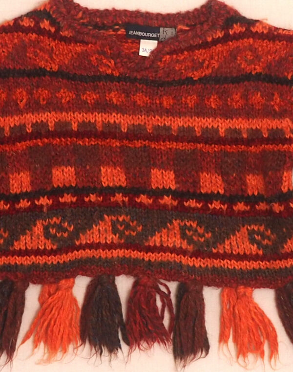 Short fringed sweater