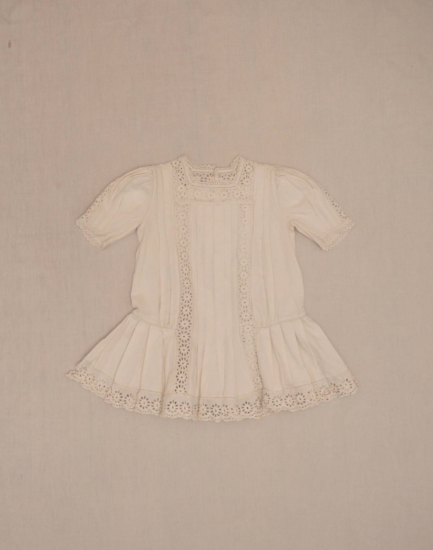 Robe 1900 dentelle anglaise