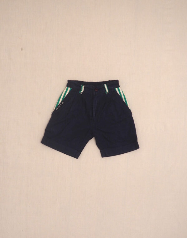 Short à poches contrastantes