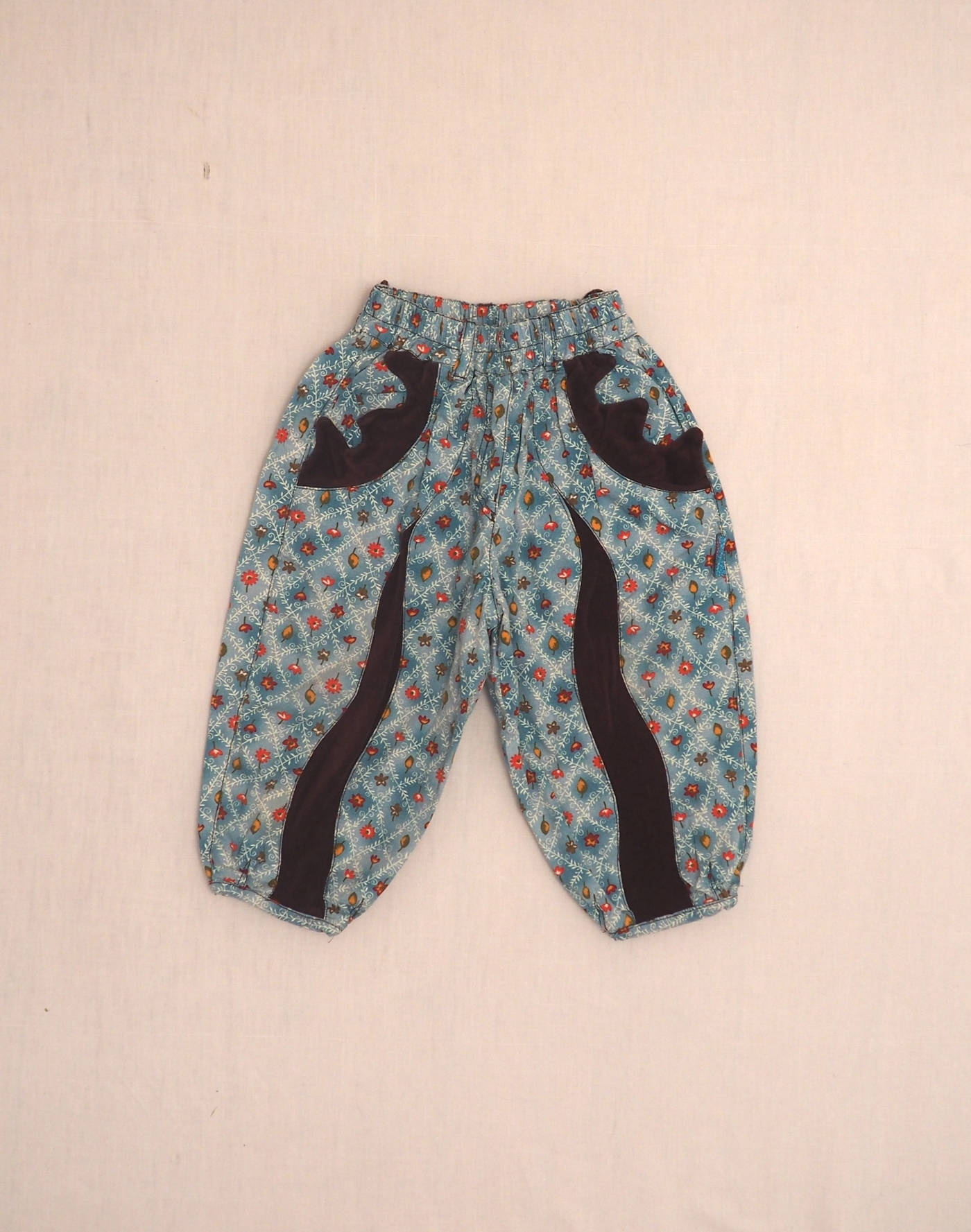 Patterned pants