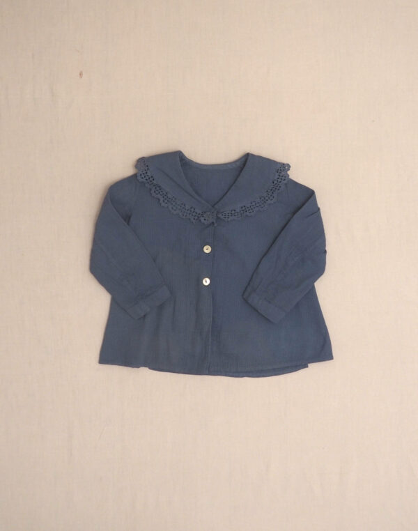1900 shirt with lace collar
