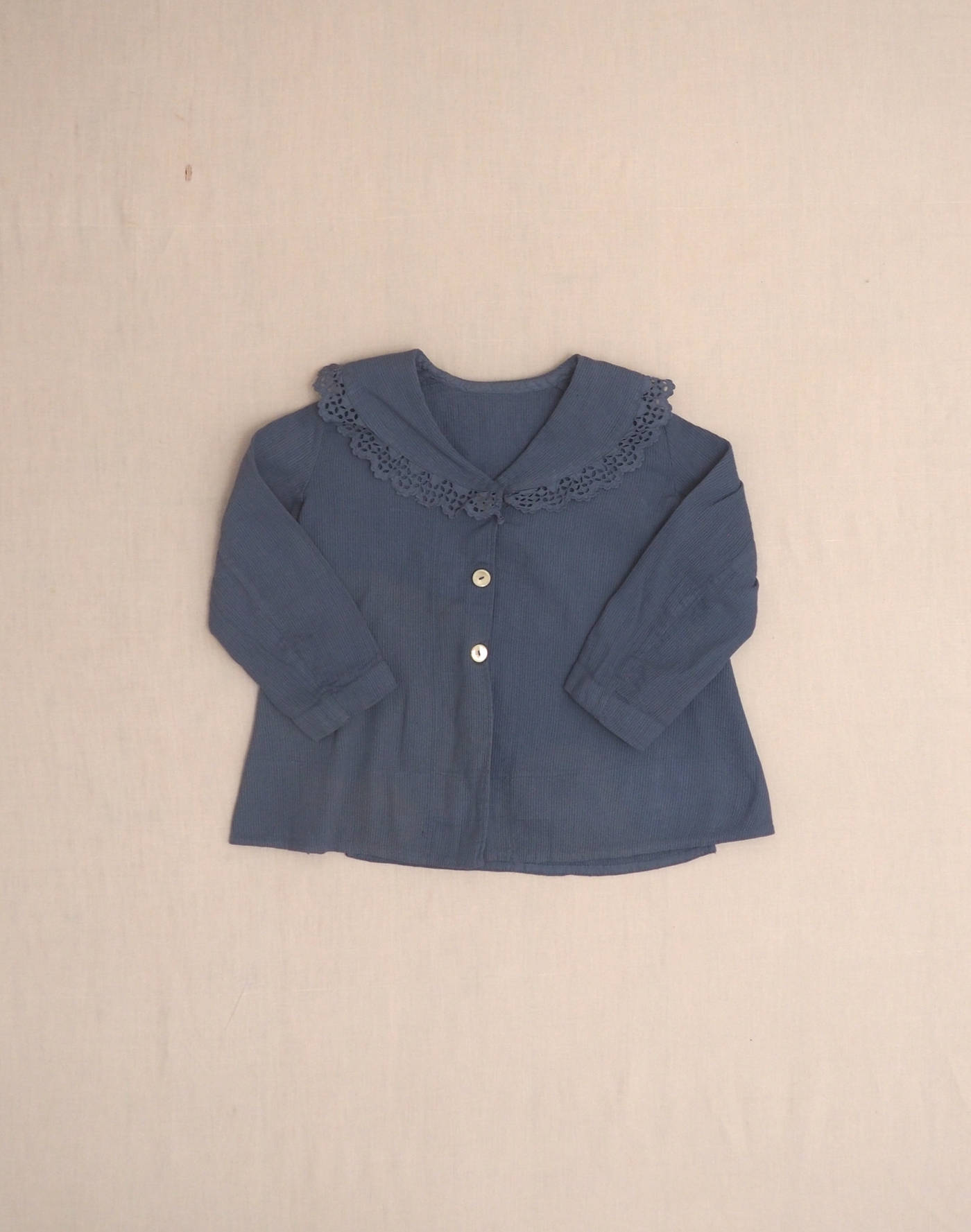 1900 shirt with lace collar