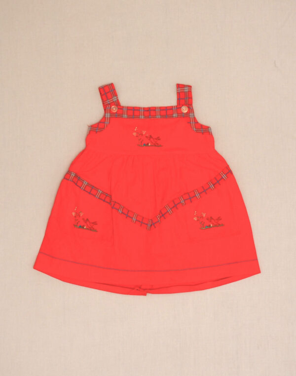 Robe brodée lapins 1950