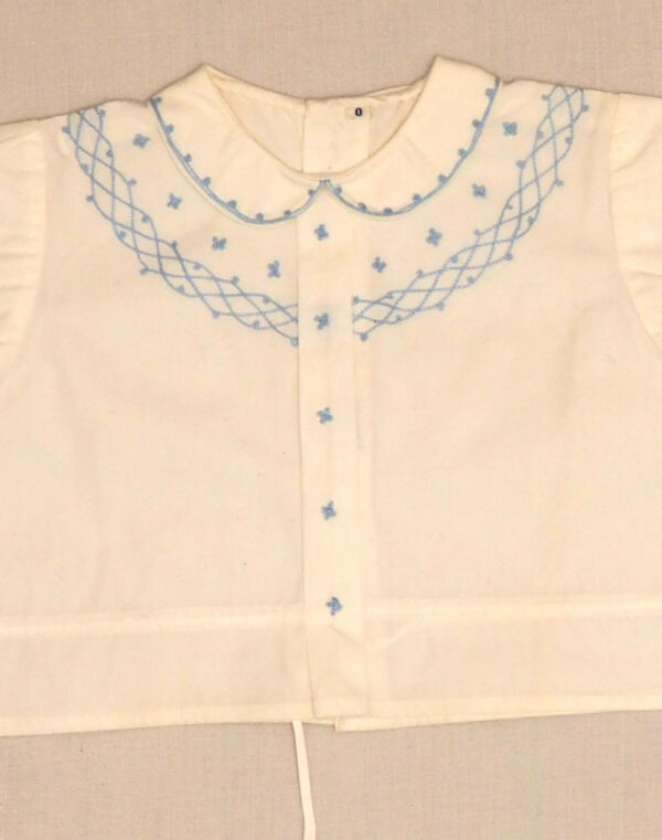 Embroidered blouse 1950