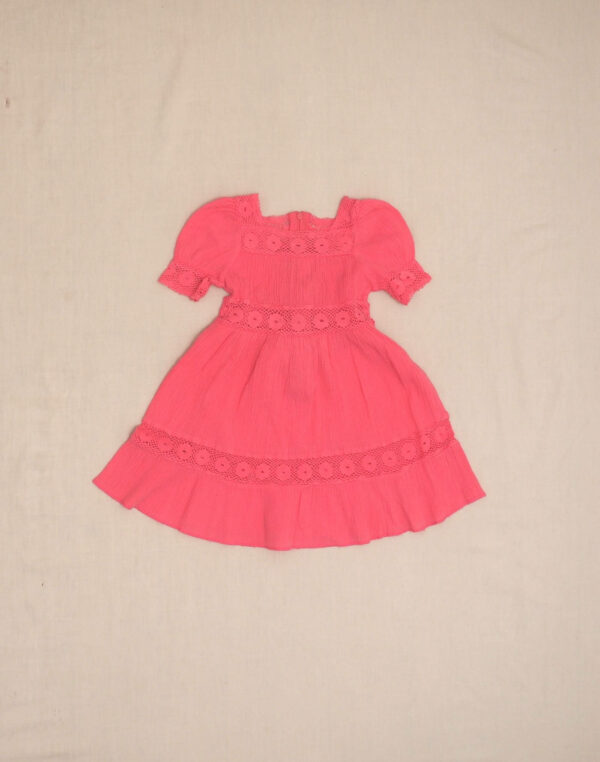 Robe plissée & dentelle