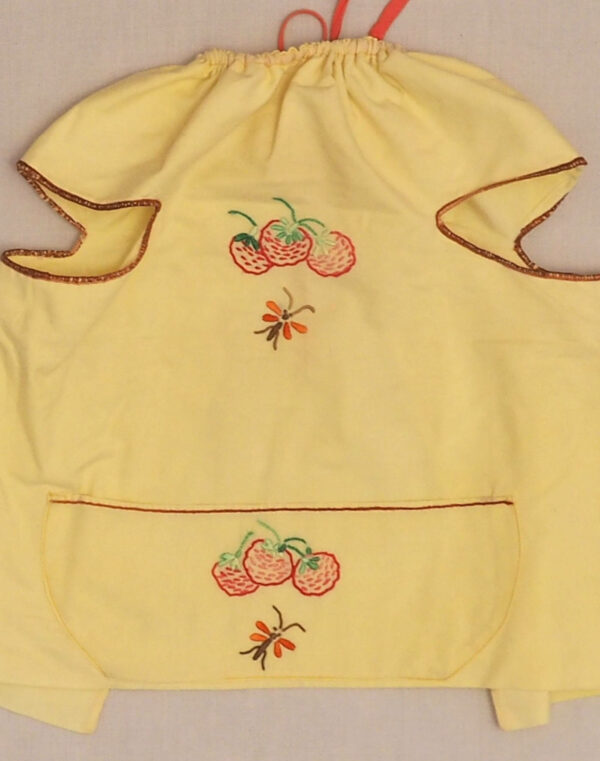 Bavoir tablier brodé 1950