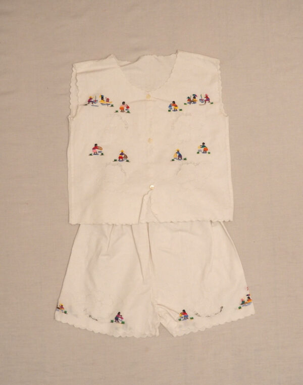 10 years embroidered top & shorts set