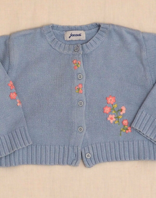 Cardigan brodé de fleurs