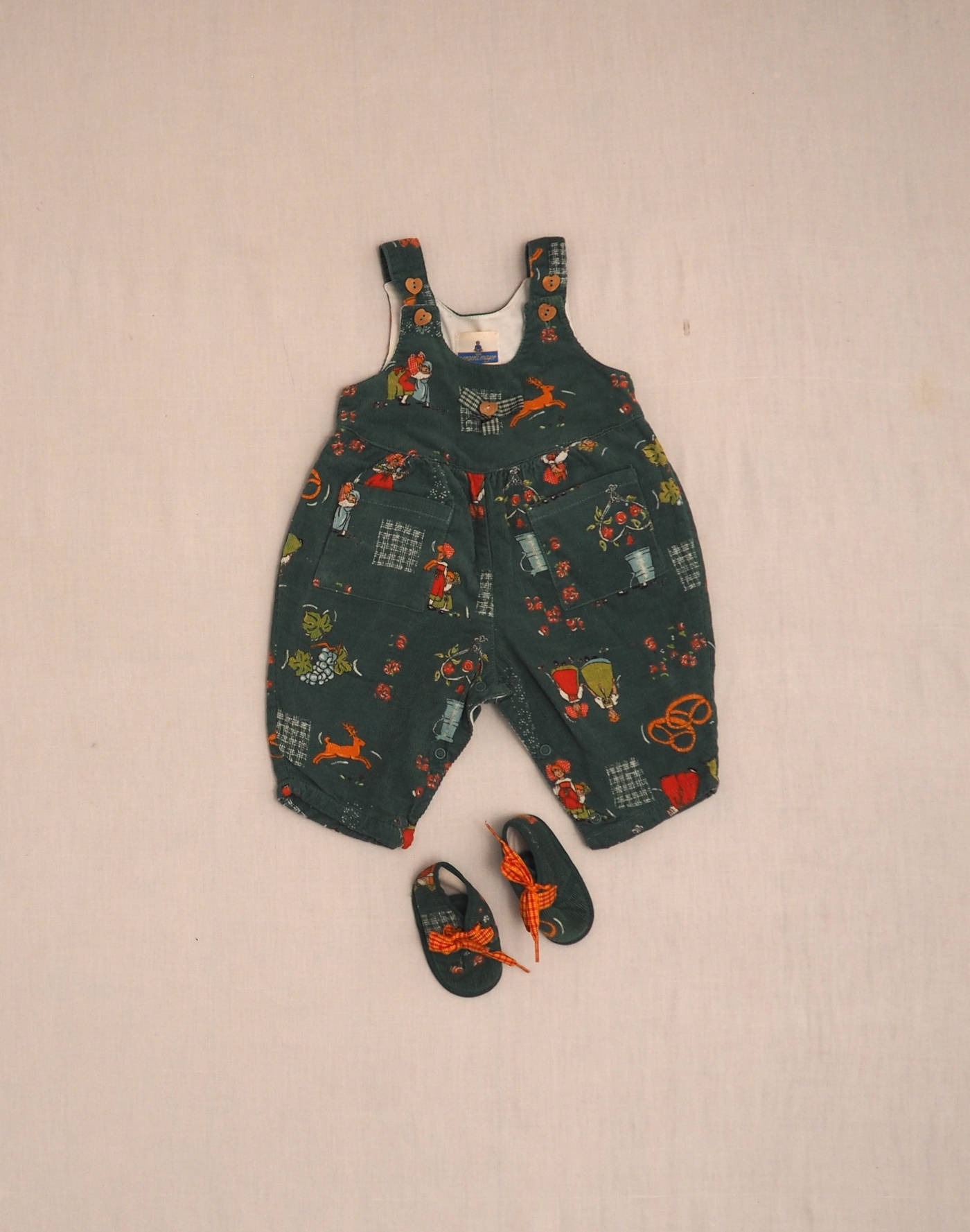 Alsatian dungarees & slippers