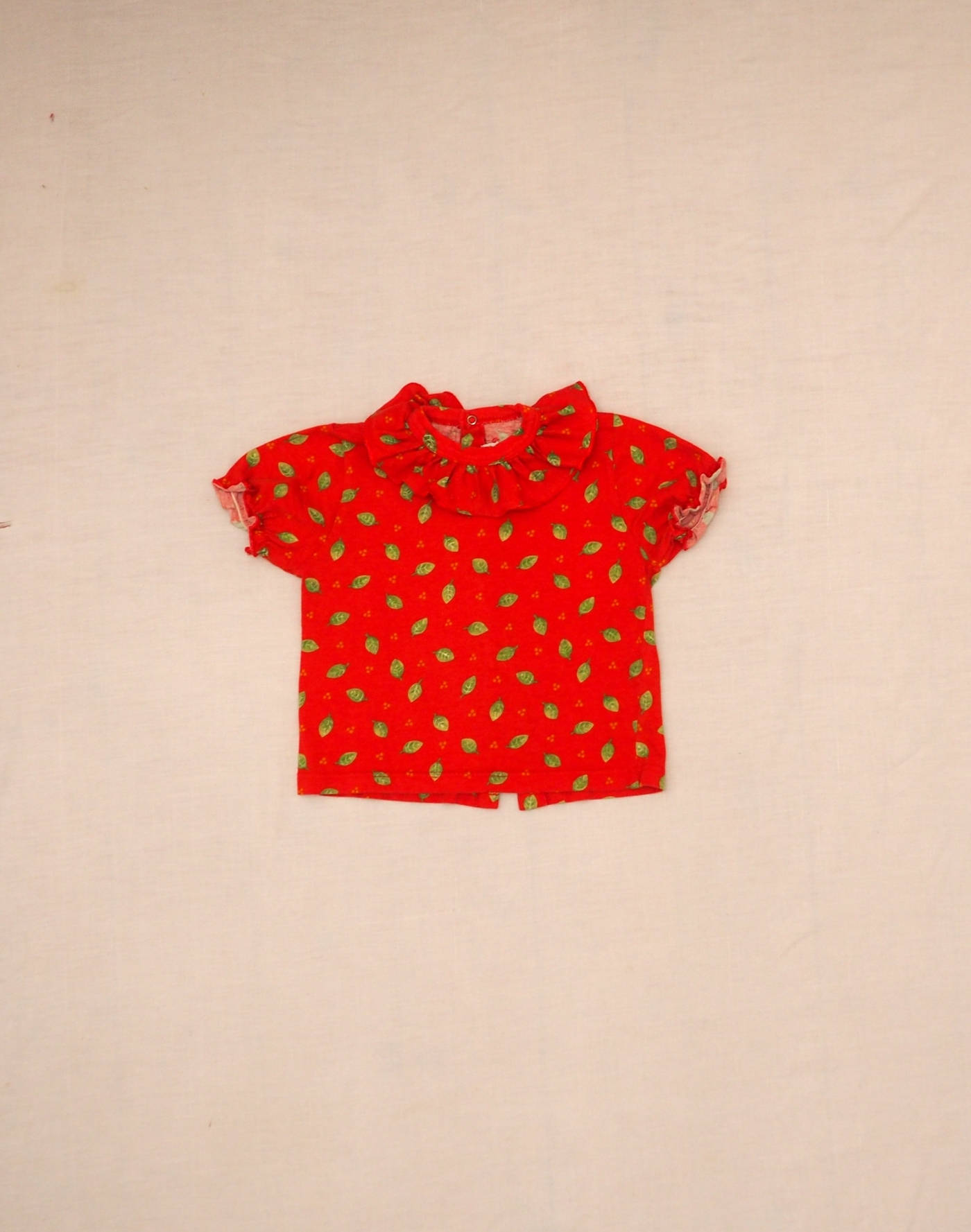 Small leaves T-shirt