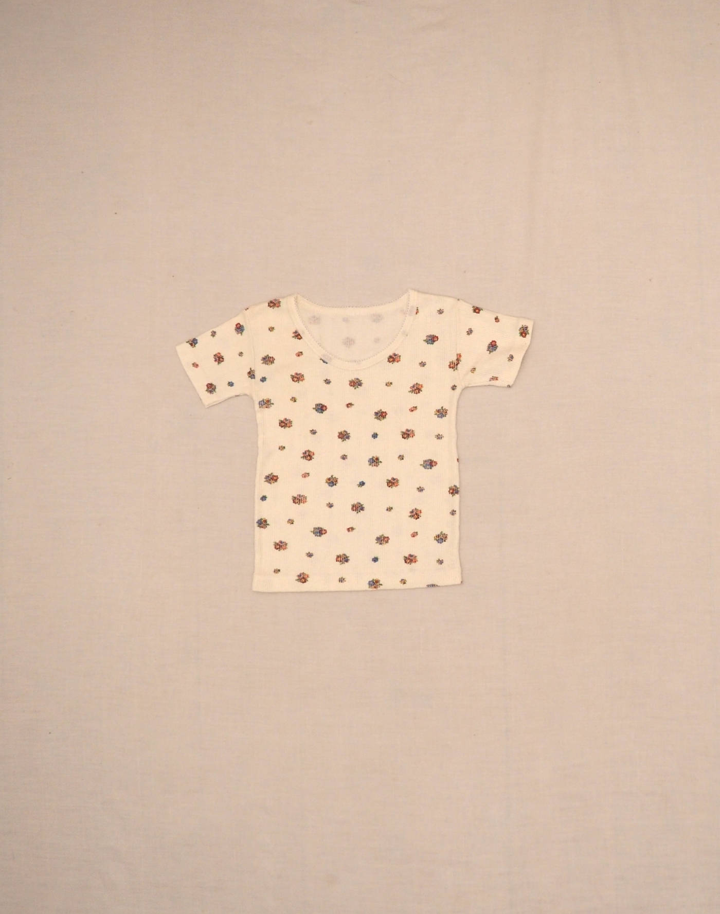 Ribbed T-shirt with small flowers