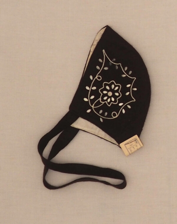 Antique felt crush
