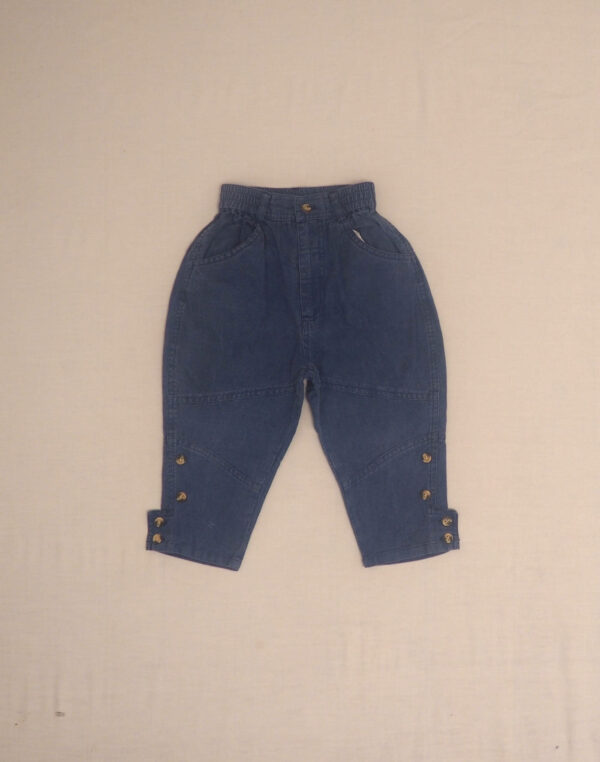 Pantalon bleu à boutons