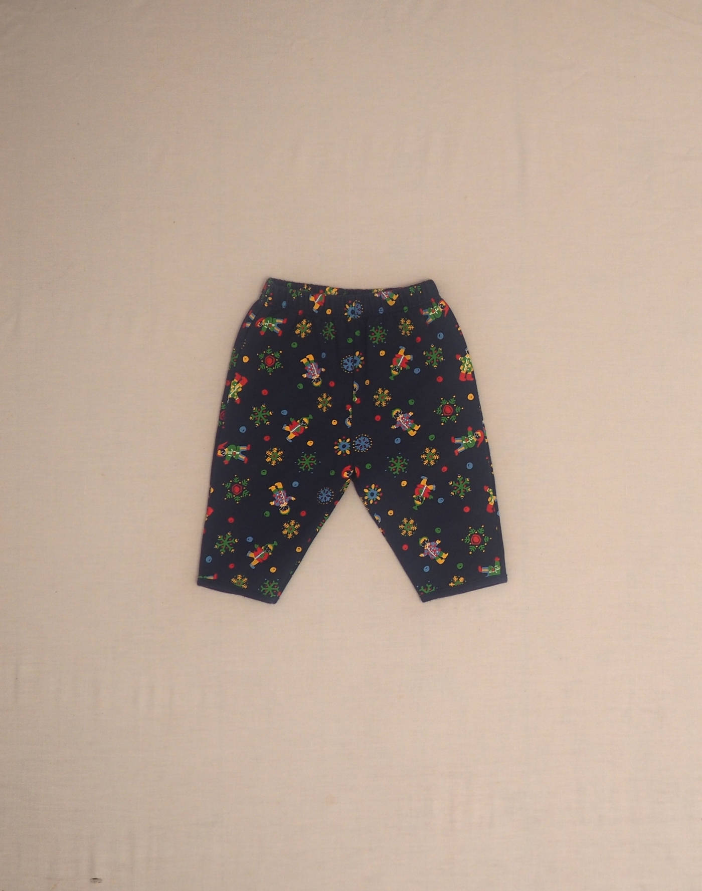 Pantalon motif boules de neiges