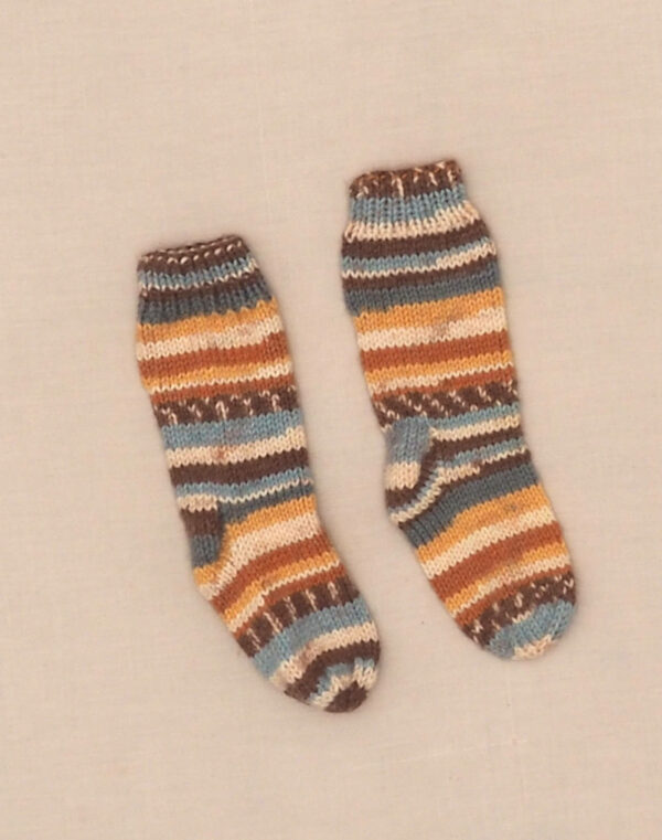 P20 hand-knitted knee-high socks