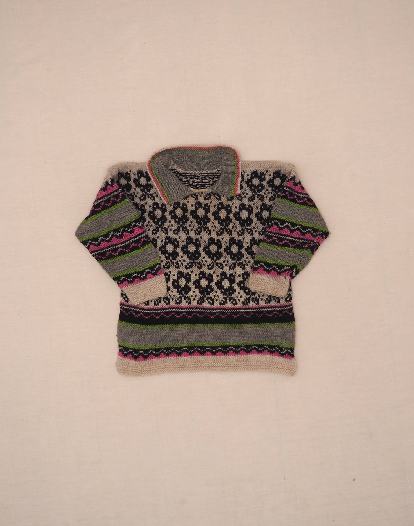 Pull fleurs tricoté main