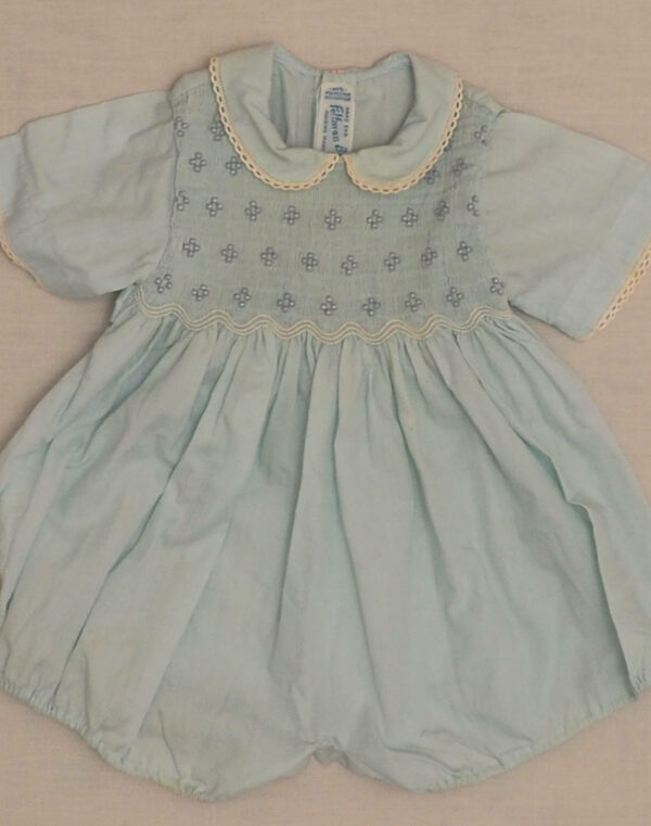 Barboteuse à smocks années 1970