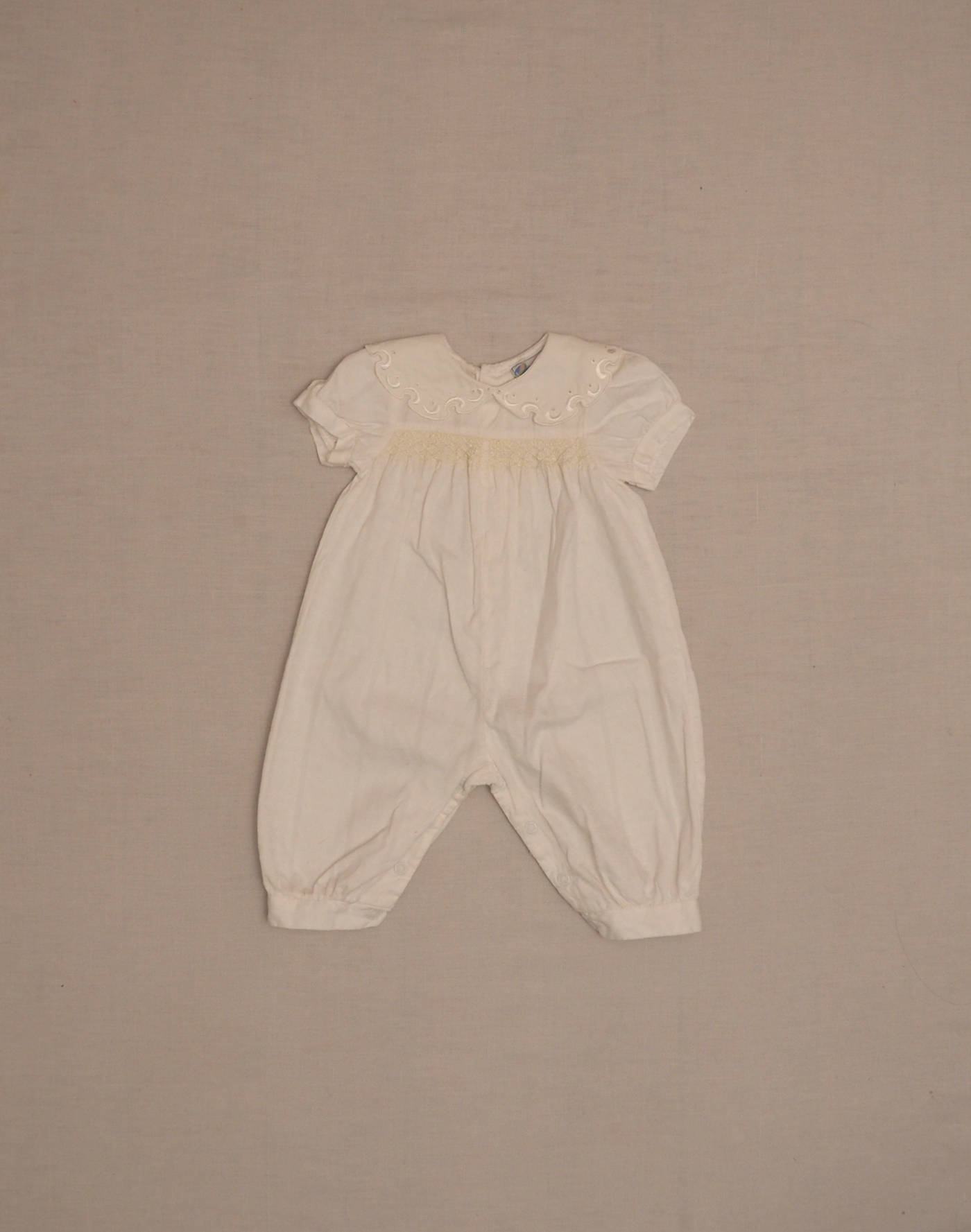 Combinaison en jacquard tissé col brodé