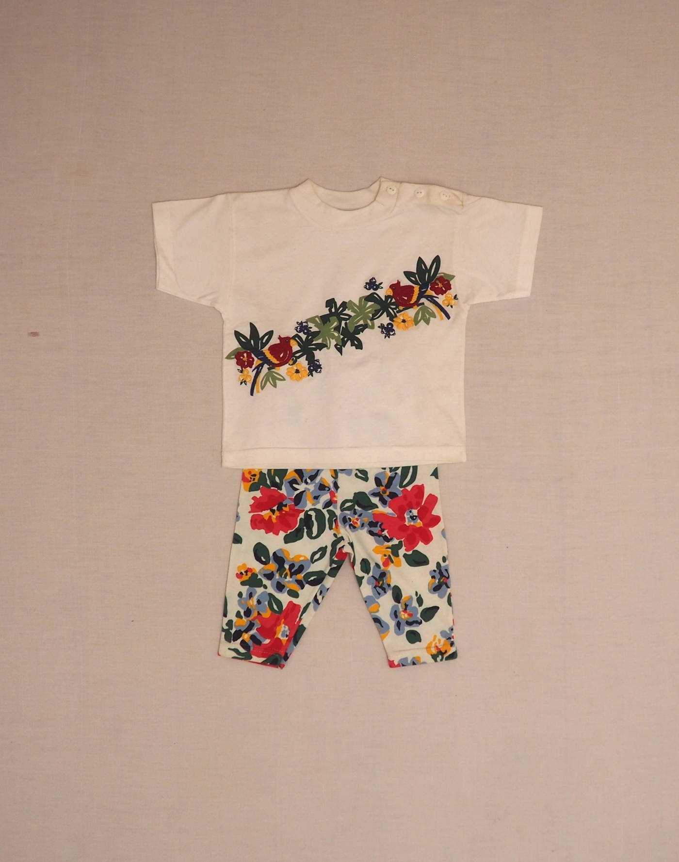 Ensemble T-shirt brodé & legging fleuri