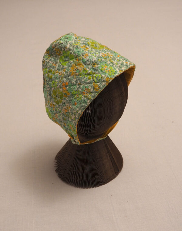 Baghère-lined Liberty floral béguin