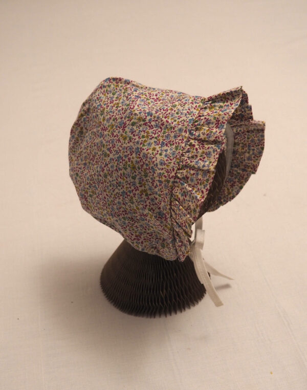 Baghère blue floral Liberty béguin