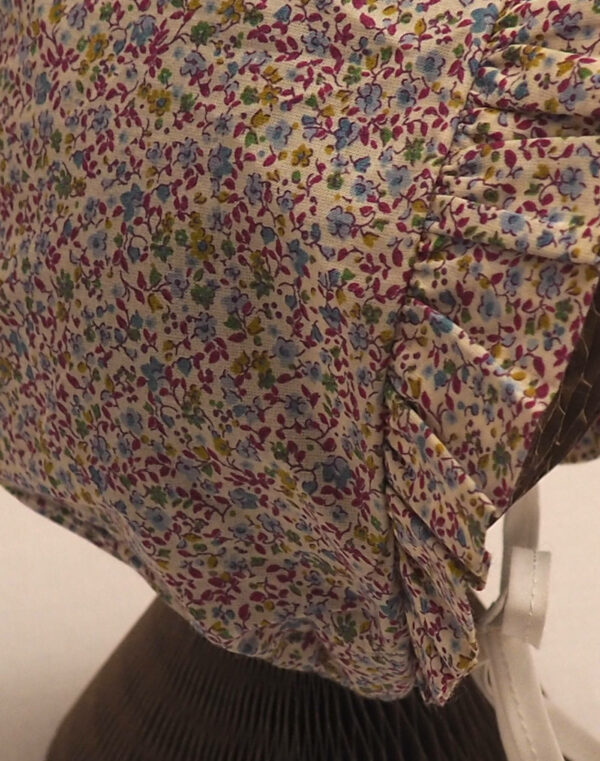 Baghère blue floral Liberty béguin