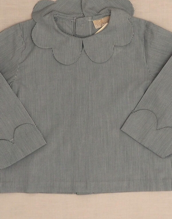 Baghère petal neck blouse with fine stripes