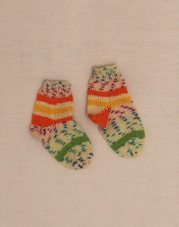 Ecru striped hand-knitted socks P23