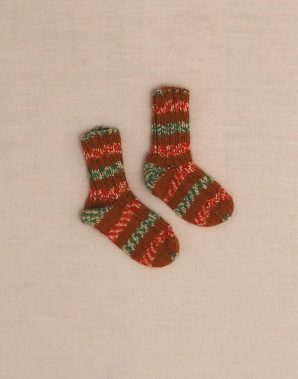 Rust-striped hand-knitted socks P20