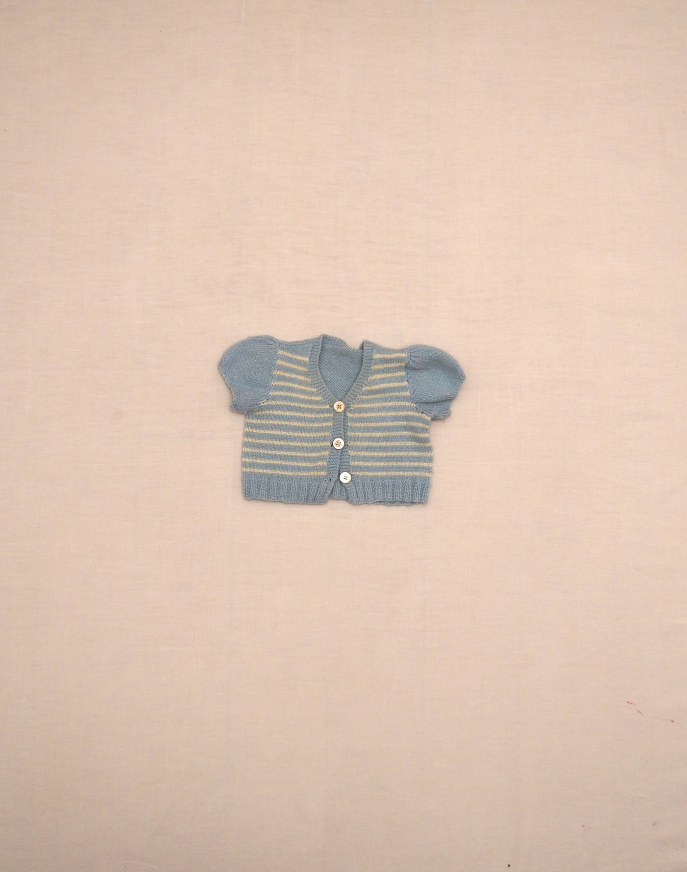 Cardigan rayé bleu fait main années 1950