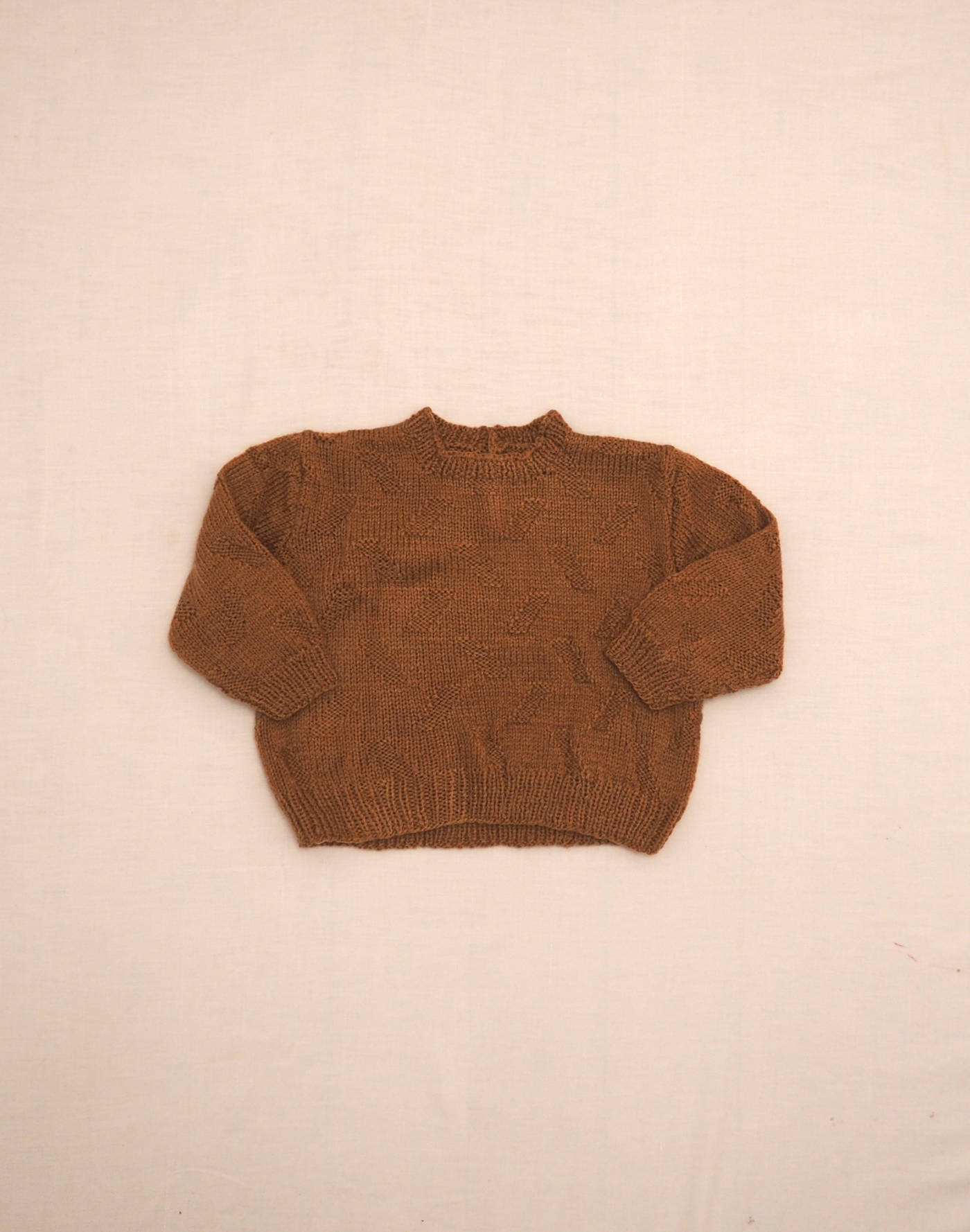 Pull texturé fait main