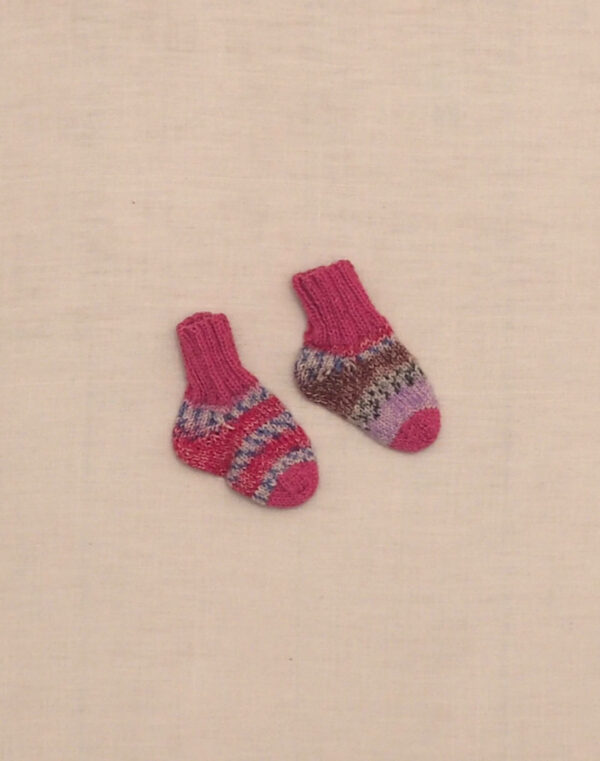 Chaussettes tricotées main rayées roses P16