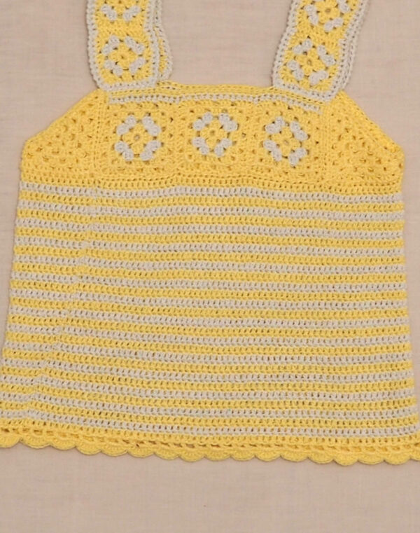 Haut crocheté fait main 6 ans