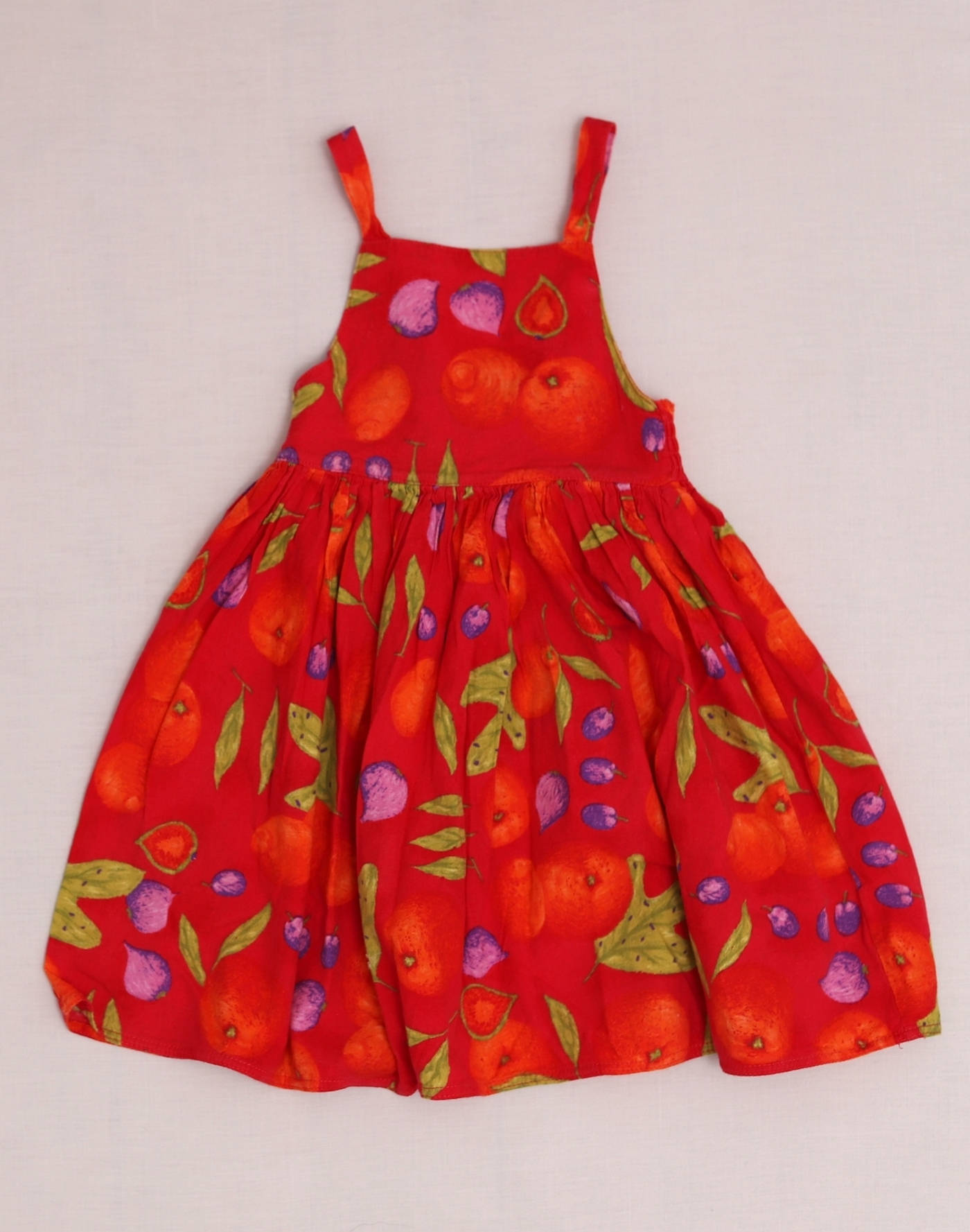 Robe rouge à fruits