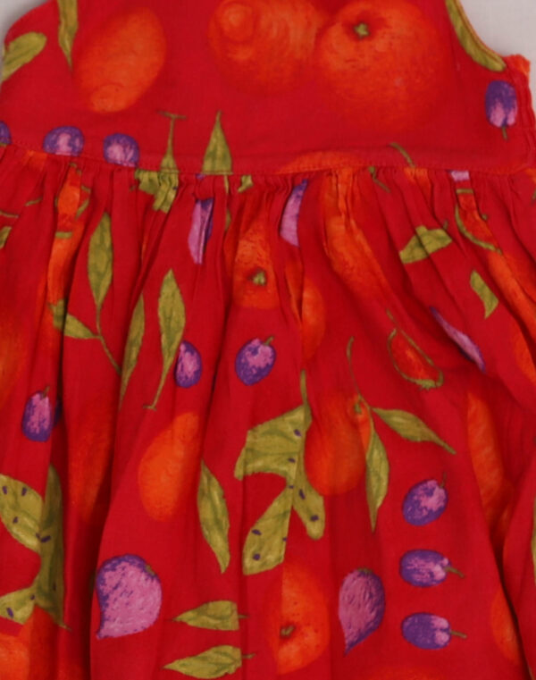 Robe rouge à fruits