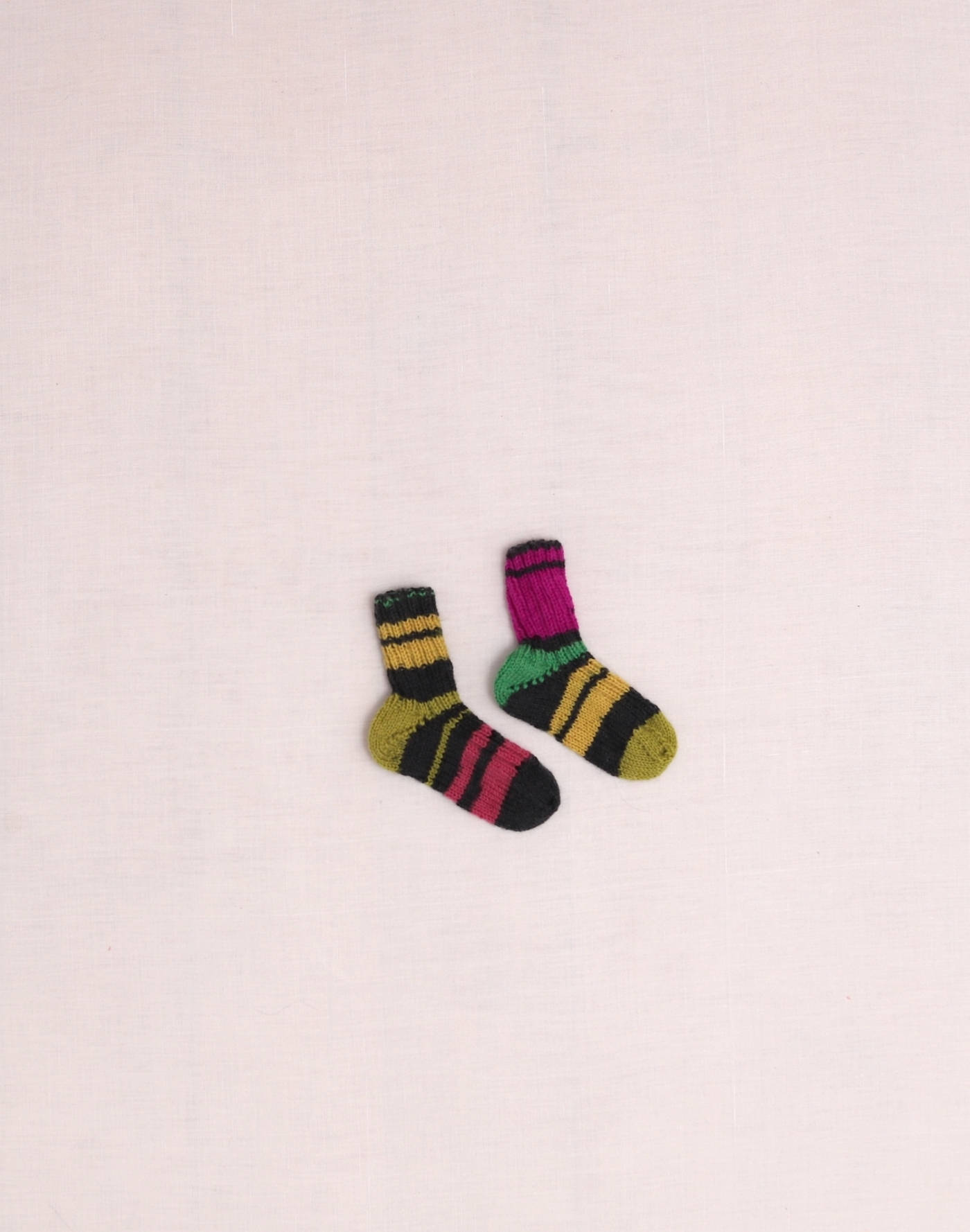 Handmade gray striped socks P20
