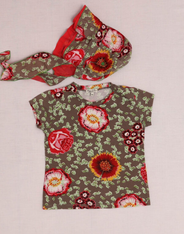 Floral T-shirt & bonnet