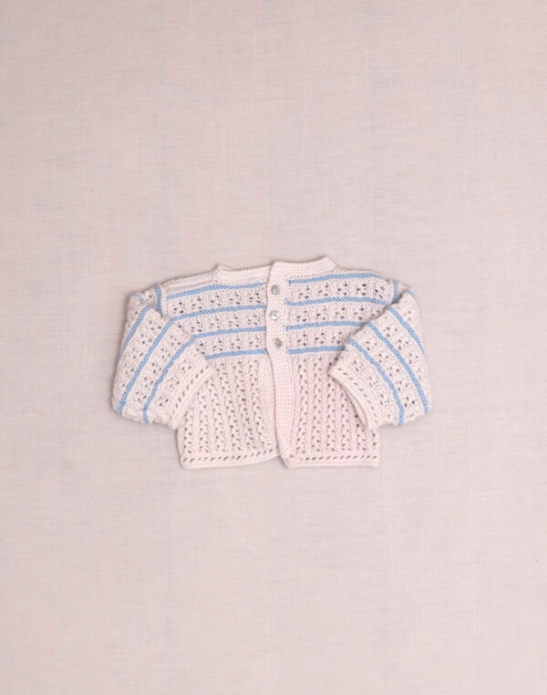 Cardigan rayé ajouré tricoté à la main