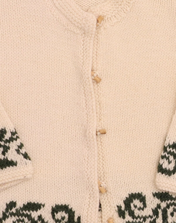 Cardigan à frise fleurie tricoté main 6 ans